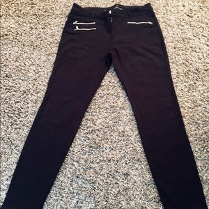 Kenneth Cole Skinny Jeans